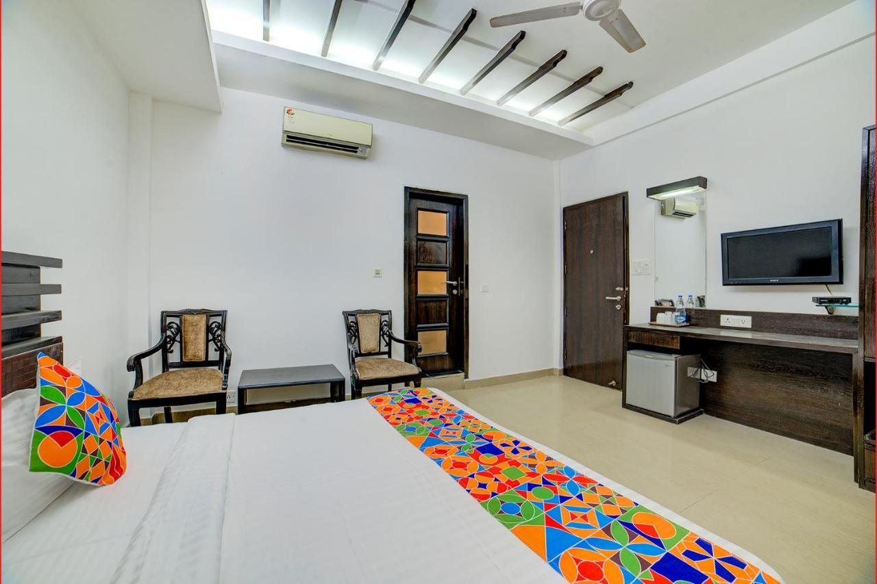 Fabhotel Exotica Greenpark Neu-Delhi Exterior foto