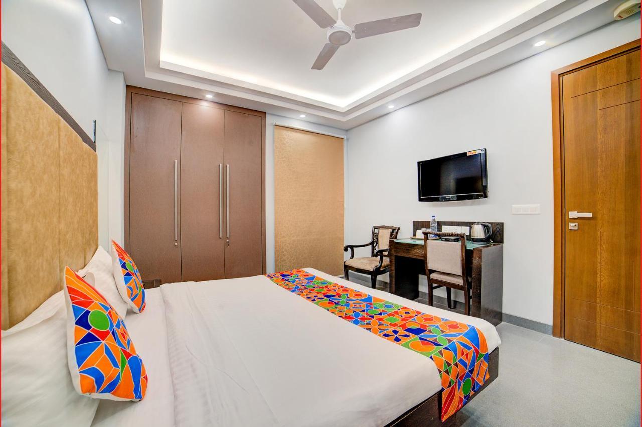 Fabhotel Exotica Greenpark Neu-Delhi Exterior foto