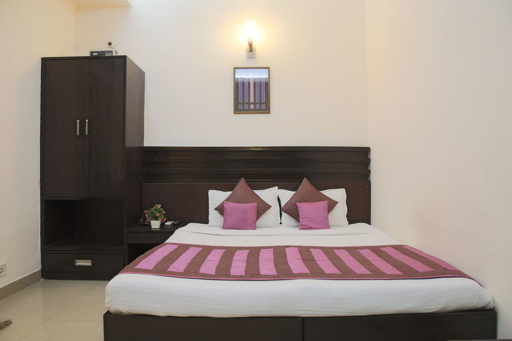 Fabhotel Exotica Greenpark Neu-Delhi Exterior foto