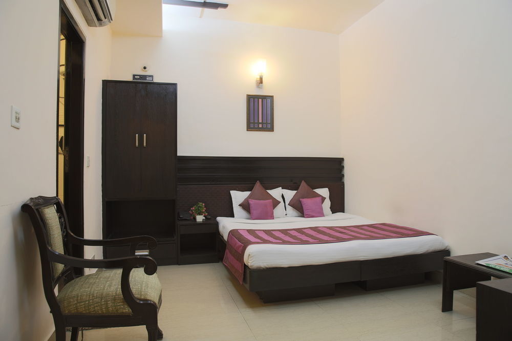 Fabhotel Exotica Greenpark Neu-Delhi Exterior foto